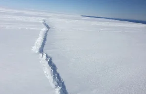 Pokrywa lodowa Antarktydy pęka za sprawą ogrzewających się oceanów