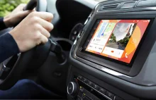 Parrot RNB6 - Android Auto i Apple Carplay w jednym.