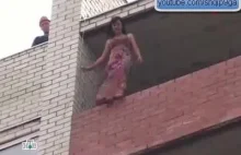 Chciała skoczyć z wieżowca