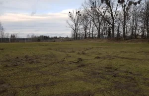 Patokierowcy mają nową zabawę. Niszczą piłkarskie boiska zespołów z...