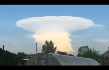 Deszczowa chmura wyglądająca jak grzyb atomowy ( ͡° ͜ʖ ͡°)