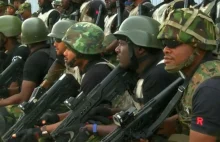 Zaprzysiężono prezydenta Gambii. Interwencja wojskowa sąsiadów.