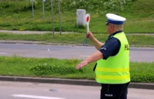 Wrocław: Kierowca próbował przejechać policjanta