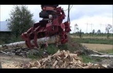 Ciekawa maszyna do rąbania drewna
