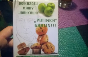 Do każdej kawy jabłkowa "Putinka" gratis