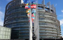 6 z 7 kandydatów na przewodniczącego europarlamentu chce sankcji UE dla Polski