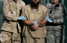 Guantánamo: strajkujący więźniowie zmuszani do jedzenia