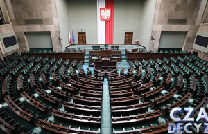 Sondażowe wyniki wyborów. PiS nadal będzie rządzić.