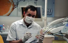 Dentysta stworzył serwis, który walczy z niesolidnym pacjentami