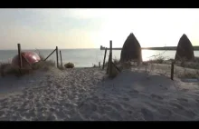 Hel - plaża miejska z kładką nad wydmą