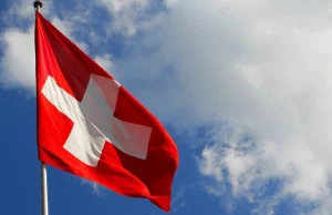 Szwajcarzy nie zgadzają się na unijne ograniczenia prawa do broni.