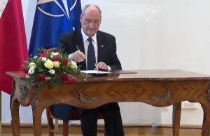 Macierewicz nie skorzysta z zaproszenia do Moskwy? Element rosyjskiej gry...