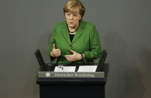 Merkel napomina Rosję i naciska na Ukrainę w sprawie wstąpienia do UE