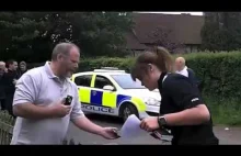 UK: KOMORNIK - EGZEKUCJA NAKAZU - ODMOWA -POLICJA -NIE MA JAK U NAS Z CIAGNIKIEM