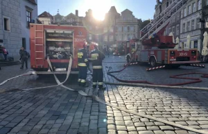 Pożar w kamienicy na Starym Rynku! Bohaterska postawa dziecka i policjantów
