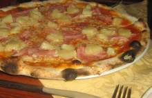 Pizza hawajska na cenzurowanym. Włoscy rolnicy przeciw egzotycznym dodatkom.