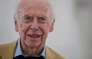 James Watson zmuszony został sprzedać nagrodę Nobla przez lewactwo.