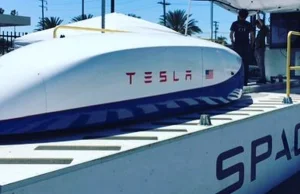 Tesla bije rekord prędkości w tunelu Hyperloop