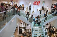 H&M w opałach. Prezes koncernu: "Ograniczenie konsumpcji to zagrożenie społ."