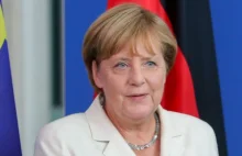 Rok temu kanclerz Merkel „zaprosiła” uchodźców. Pokazała tym swoje nowe oblicze