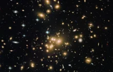 Właściwości masywnej galaktyki 800 milionów lat po Wielkim Wybuchu