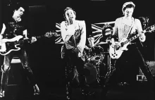 Here’s the Konstytucja: Przeróbka okładki albumu Sex Pistols w klubie w Sopocie