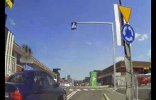 Agresywny kierowca w BMW przy wyjeżdzie z Ptak Outlet - Rzgów