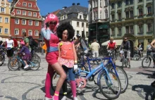 Moda rowerowa 2011: Kozy i całuski na topie