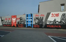 30-sto metrowy mural na jubileusz odzyskania niepodległości we Wrześni.