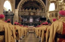 Newsweek poucza biskupów w sprawie kazań! Przecież oni dobrze katolikom życzą!
