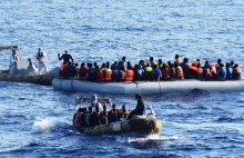 4 osoby nie żyją, ok. 100 zaginionych. Kolejny ponton zatonął u wybrzeży Libii.