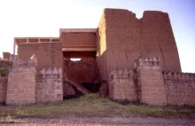 Islamiści zniszczyli mury Niniwy