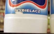 Bytom. Cała rodzina nawilżała się wybielaczem.