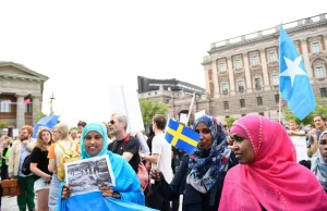 Szwecja ułatwia łączenie rodzin uchodźców