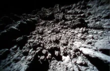 Nowe zdjęcia z powierzchni asteroidy Ryugu. Skalisty i surowy klimat z kosmosu