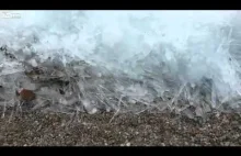 lodowa fala na jeziorze Bajkał