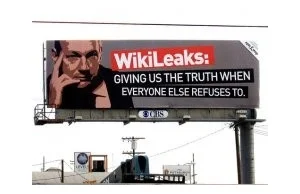 "Wstydź się, Assange" - ale dno. Assange się sprzedał