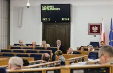 Senatorowie podzieleni w sprawie in vitro. "Ideowy przekręt stulecia"