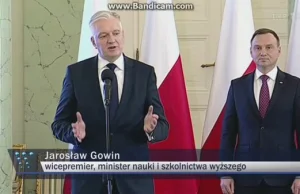 Jarosław Gowin z wizytą w gabinecie figur woskowych