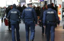 Niemiecki policjant zmusił muzułmanina do zjedzenia gnijącej wieprzowiny