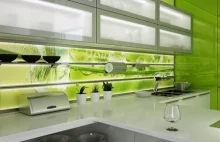 Szklany panel z oświetleniem LED czyli bajer w kuchni :)