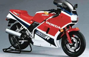 Top 10 podrasowanych japońskich motocykli sportowych z dwóch ostatnich...