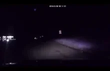 Kierowca ninja unika niebezpieczeństwa spowodowanego przez debila