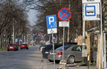 [Wrocław] Koniec parkowania przy Powstańców Śląskich. Cykliści = terroryści