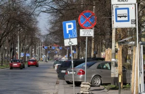 [Wrocław] Koniec parkowania przy Powstańców Śląskich. Cykliści = terroryści