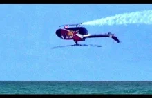 Akrobacje lotnicze helikopterem Red Bull