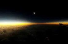 Zaćmienie słońca widziane z samolotu