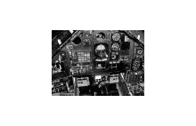 Czy siedząc w kokpicie myśliwskiego samolotu można cokolwiek zrobić?