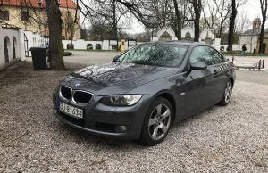 Skradziono BMW 3, coupe we Wrocławiu.