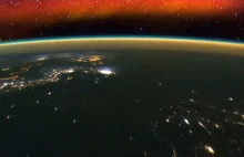 Ziemia nocą widziana z komosu. Film od NASA VIDEO